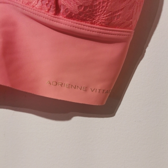NEW with tags Adrienne vittadini medium peach wireless bra - Picture 3 of 6